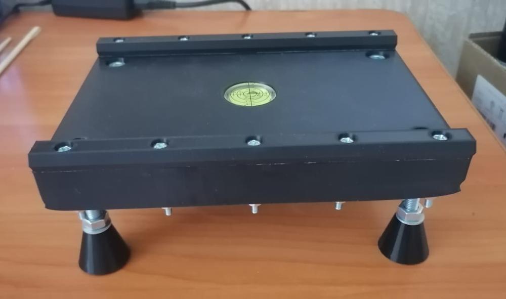 The student-"tselevik" from NSTU-NETI develops a stand for balancing the rotor of an electric motor